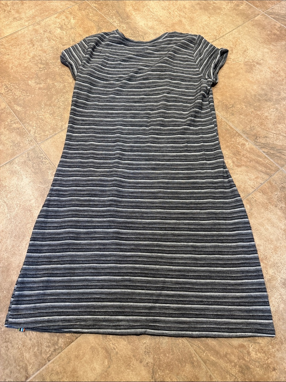 Smartwool Gray Striped Short-Sleeve Dress—Size Medium - Picture 5 of 9